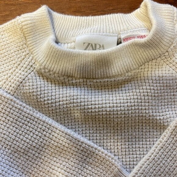 Zara baby size 9-12 month knit sweater in off—white - Picture 5 of 7